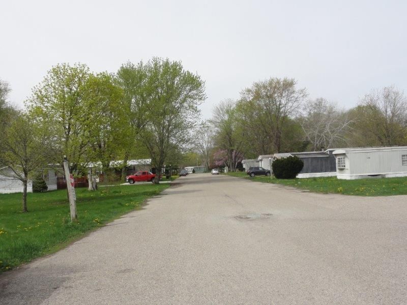 Sherwood MHP & Bourne End MHP: 906 W Main St, Peru, IN 46970
